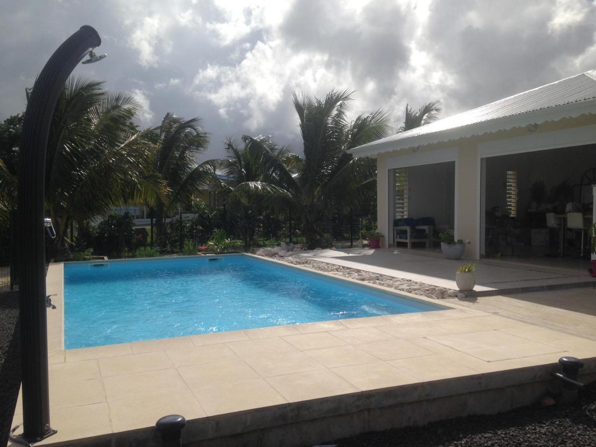 Chambre D'Hote Coeur-Coco Piscine Saint-Francois  Exterior photo